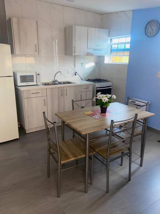 Cozy 1-Bedroom Apartment Close To City Center يلمستاد المظهر الخارجي الصورة